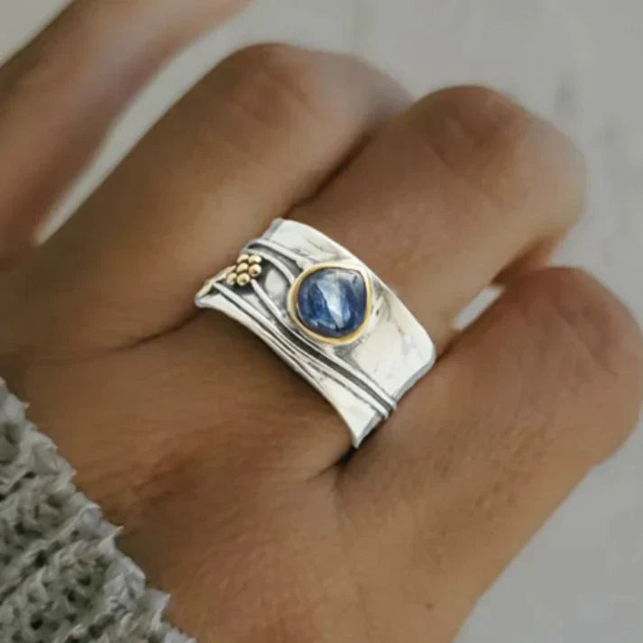 Bague bohémienne avec pierre précieuse